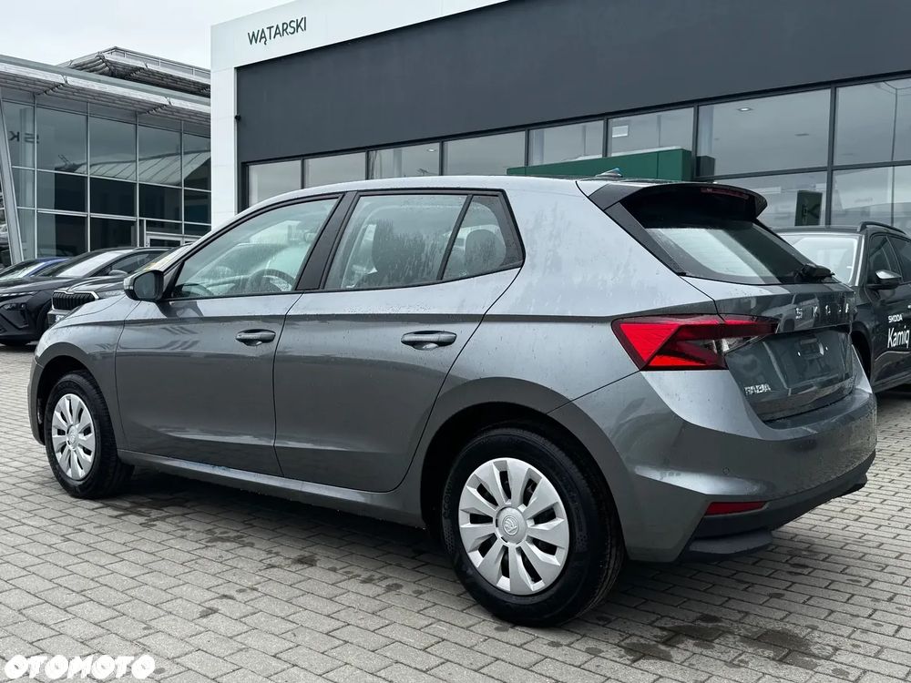 Skoda Fabia 1.0 Essence - 9