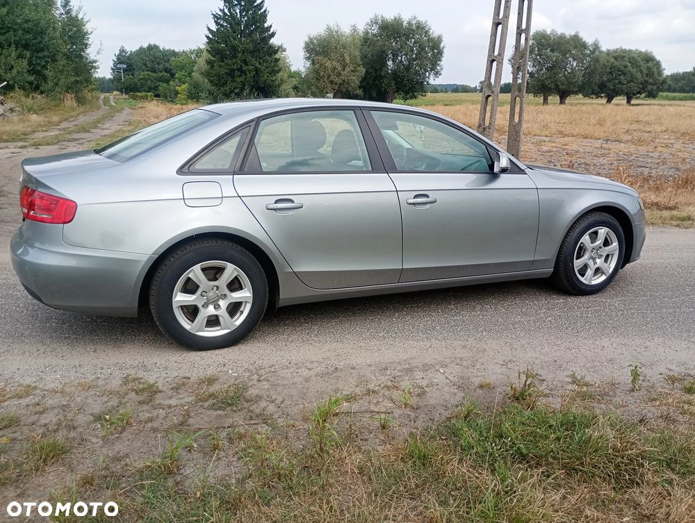 Audi A4 Limousine - 7