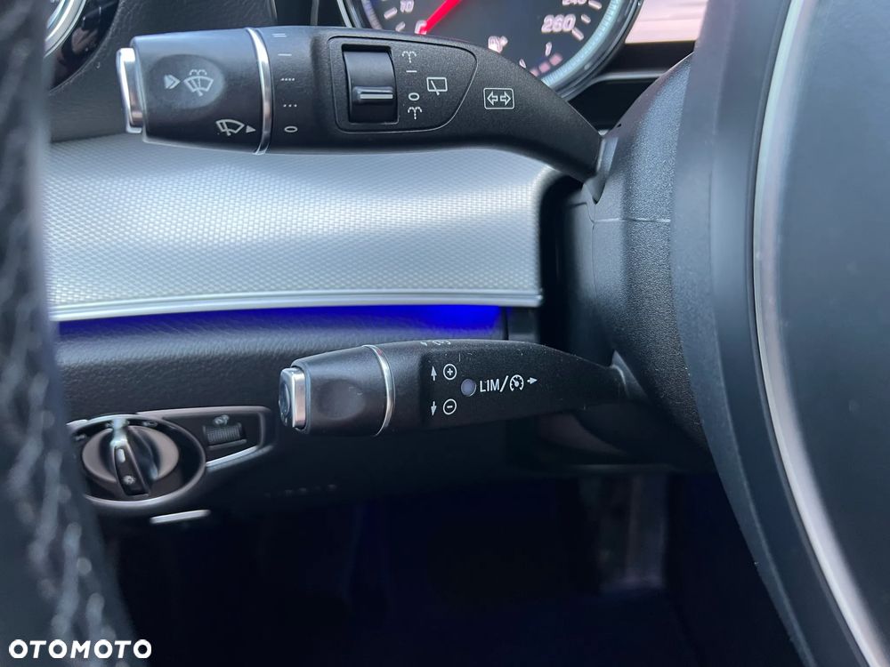 Mercedes-Benz Klasa E 220 d 4Matic 9G-TRONIC - 14