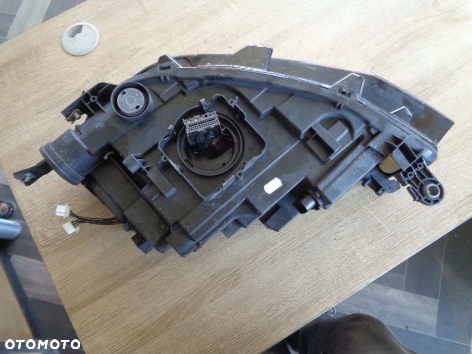 VW T-CROSS LAMPA PRAWA PRZÓD EUROPA - 5