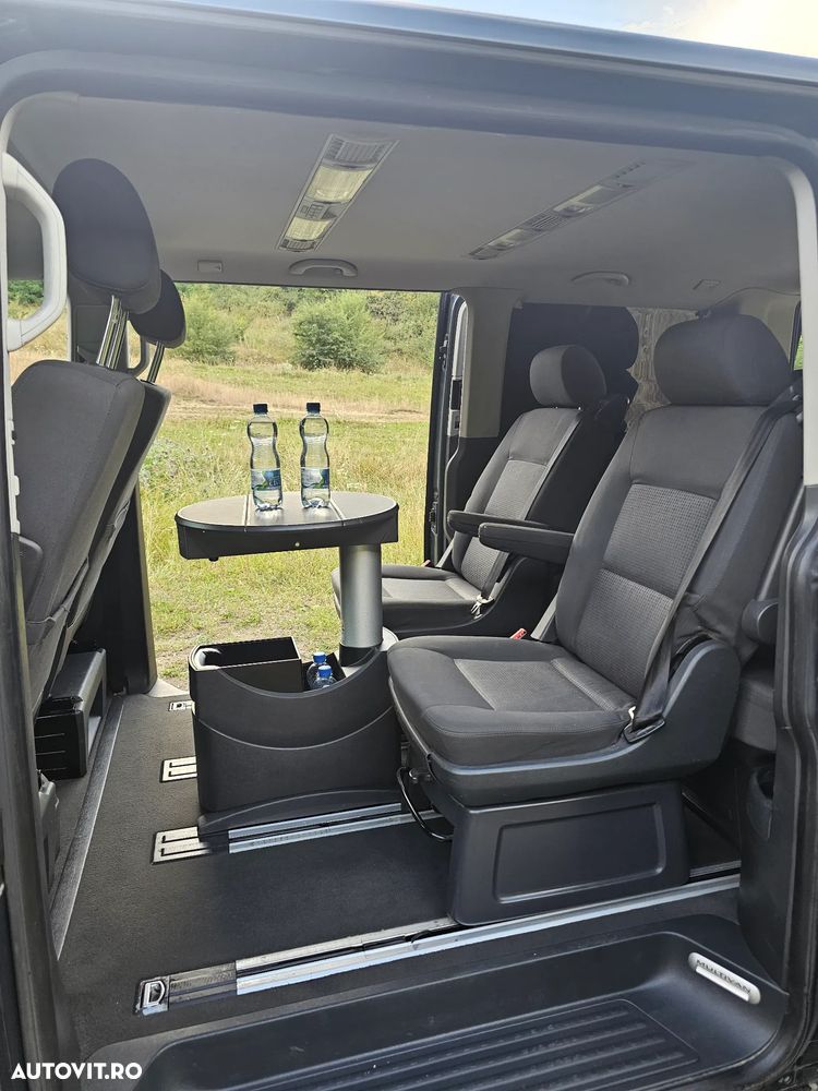 Volkswagen Multivan - 22