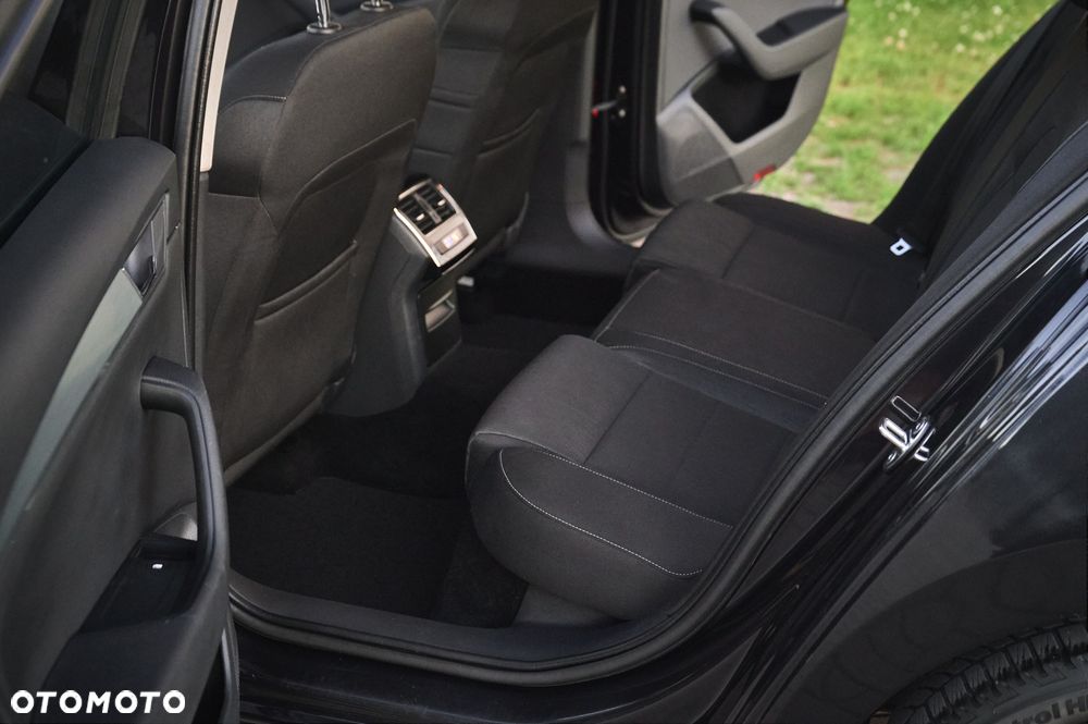 Skoda Superb 2.0 TDI Ambition DSG7 - 24