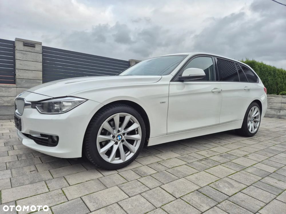 BMW Seria 3 318d Touring Modern Line - 9