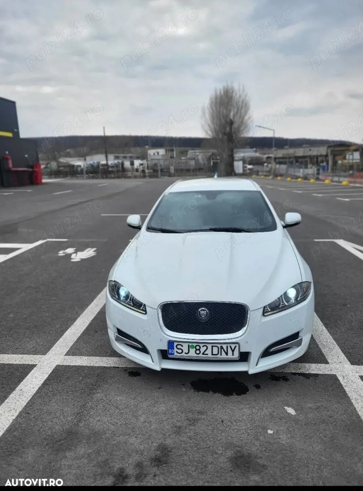 Jaguar XF - 8