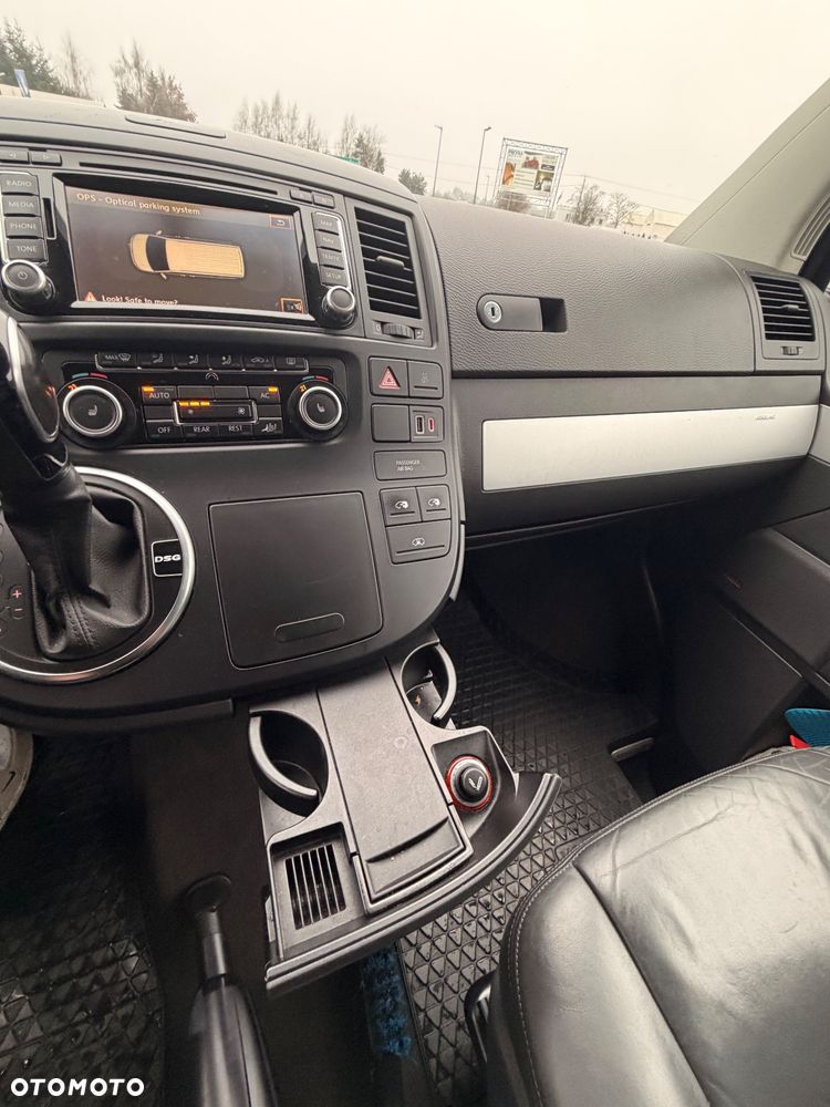 Volkswagen Multivan - 18