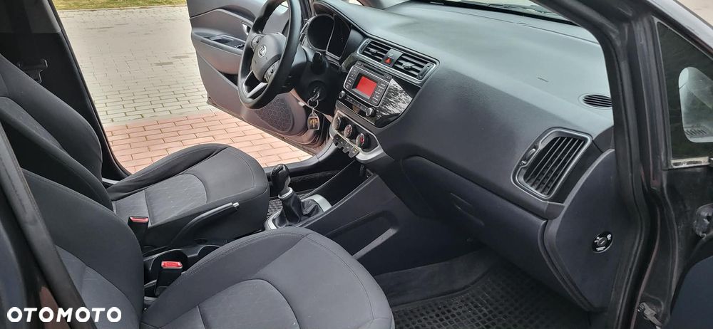 Kia Rio 1.4 M - 9