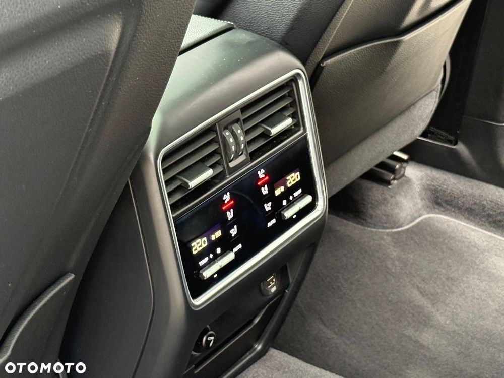 Porsche Cayenne Platinum Edition - 28