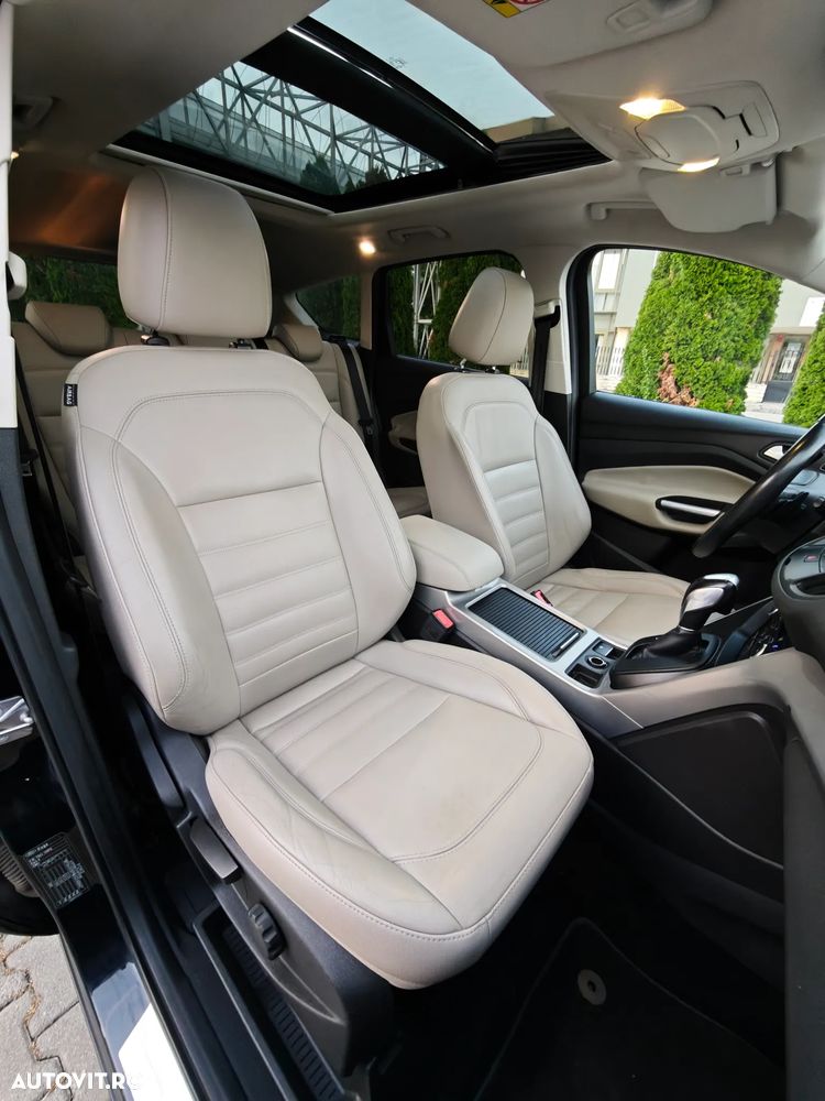 Ford Kuga 2.0 TDCi Powershift 4WD Titanium - 20