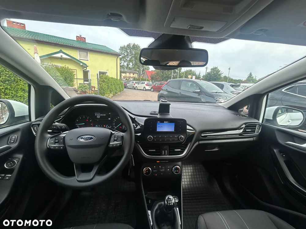 Ford Fiesta 1.1 S&S TREND - 9