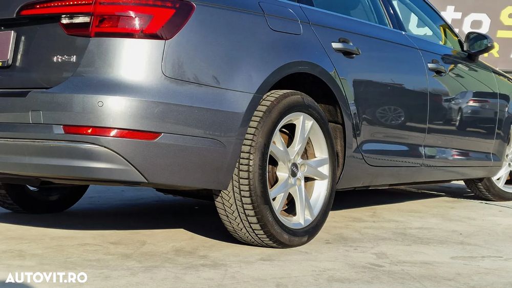 Audi A4 Avant 35 TFSI S tronic design - 23