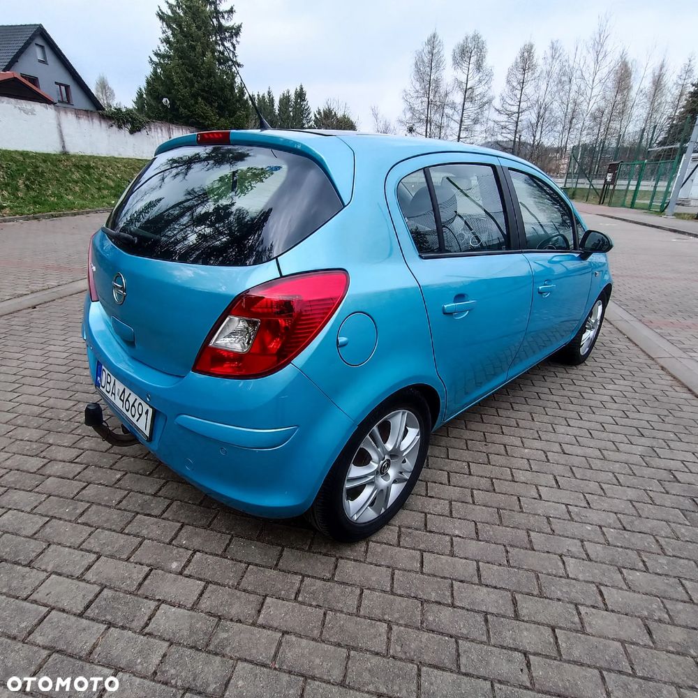 Opel Corsa 1.4 16V Innovation - 17