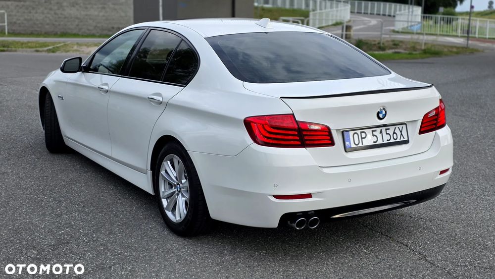 BMW Seria 5 528i Sport-Aut - 7