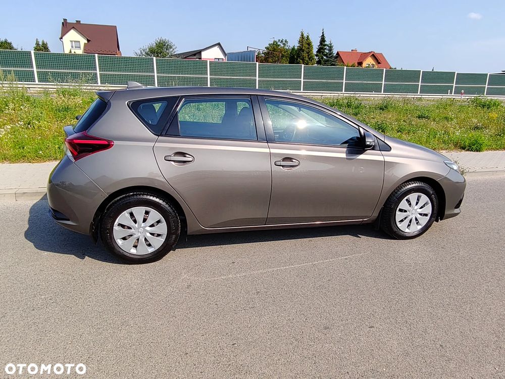Toyota Auris 1.6 Classic Plus - 26