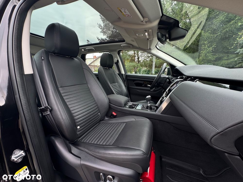 Land Rover Discovery Sport - 28