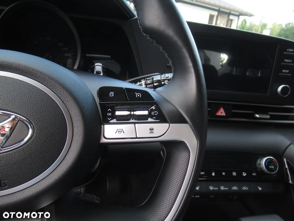 Hyundai Elantra 1.6 Smart CVT - 14