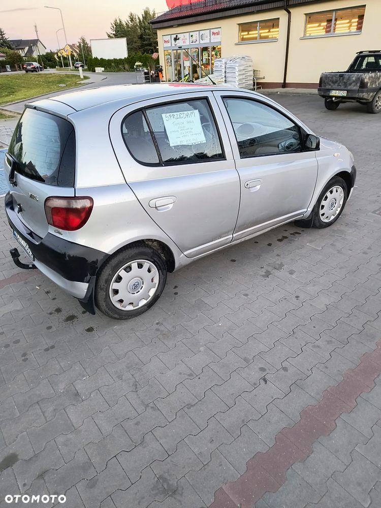 Toyota Yaris 1.4 D-4D Sol - 4