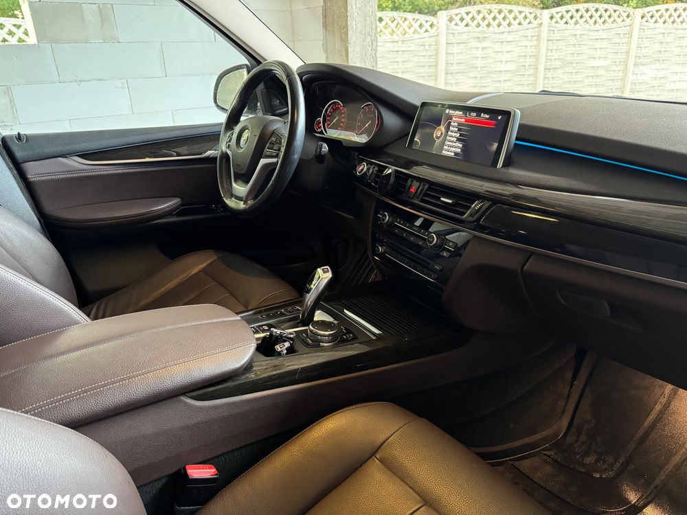 BMW X5 xDrive35i - 17