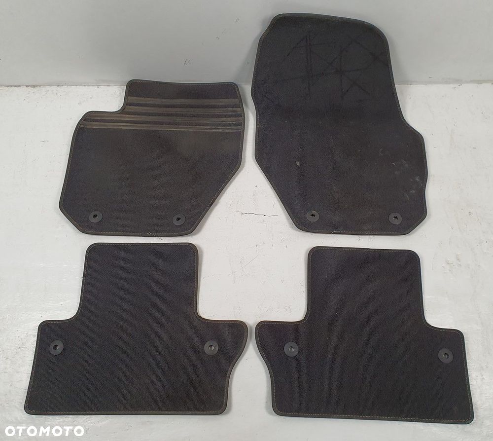 DYWAN WYCIERACZKI VOLVO V60 I 39820621 KOMPLET - 1