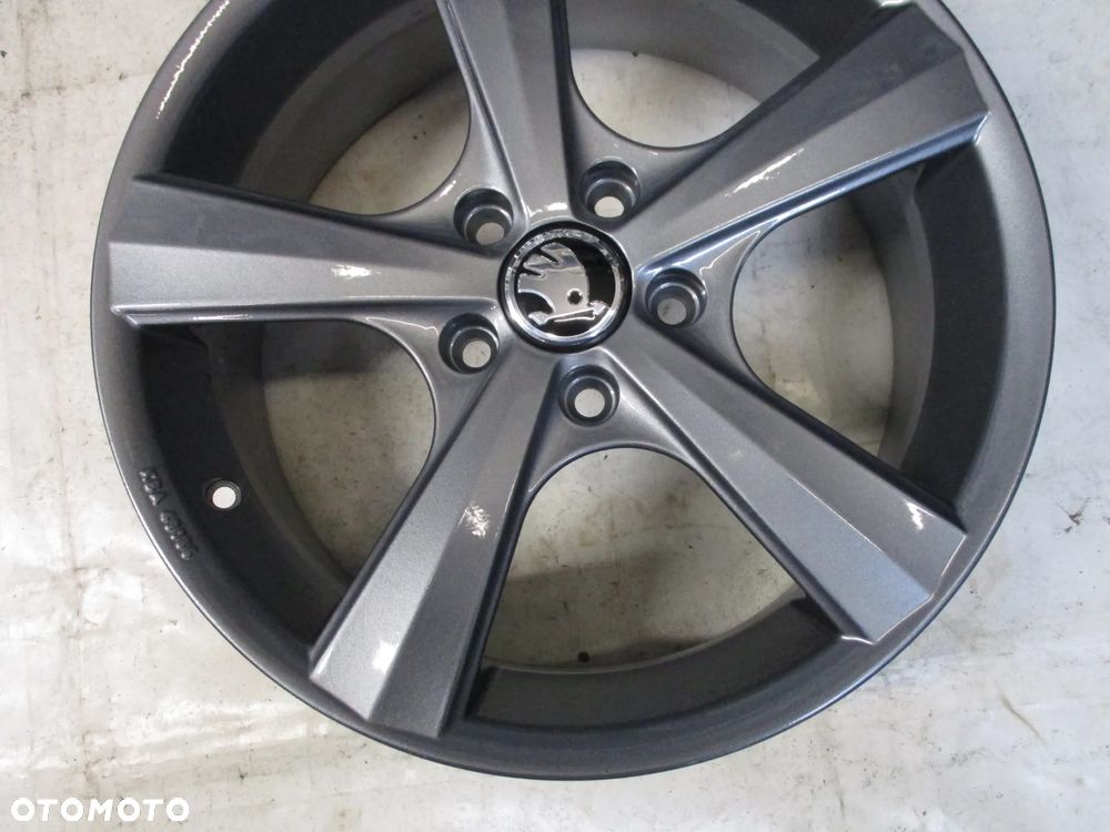 FELGI ALUMINIOWE 17 SKODA OCTAVIA SUPERB YETI ET44 - 12