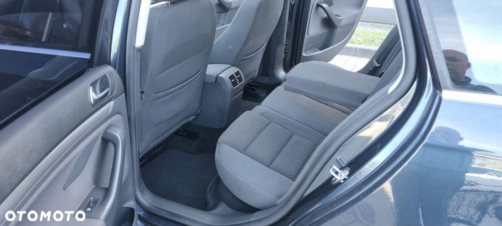 Volkswagen Golf - 15