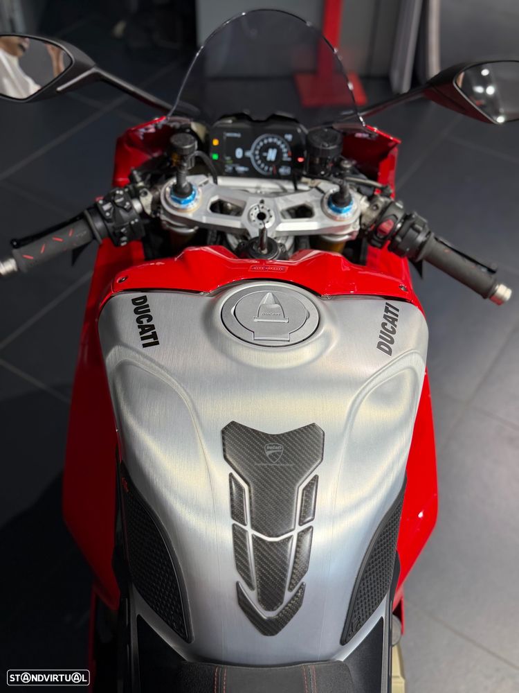 Ducati Panigale V4 S - 8