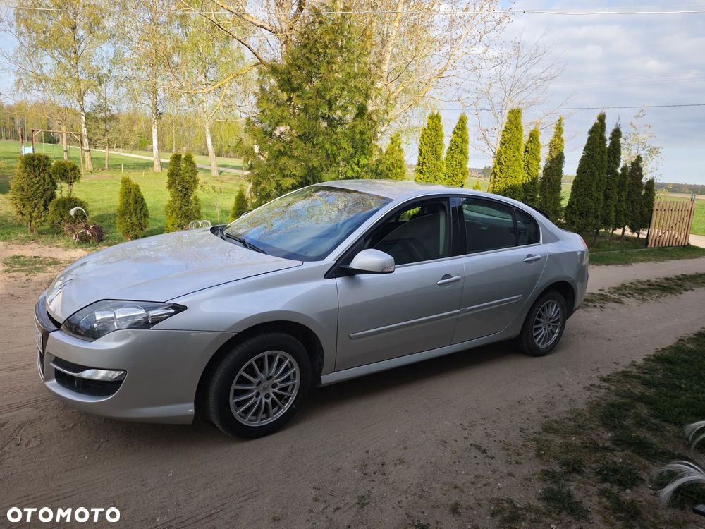 Renault Laguna dCi 110 FAP Paris - 5