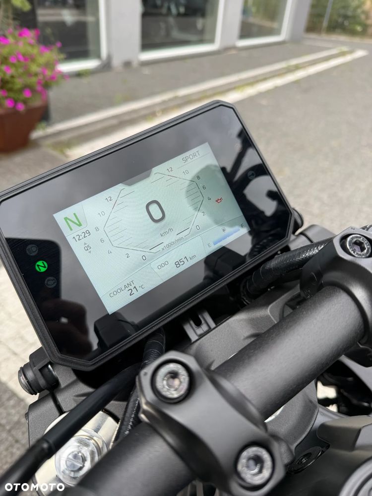 Yamaha MT - 7