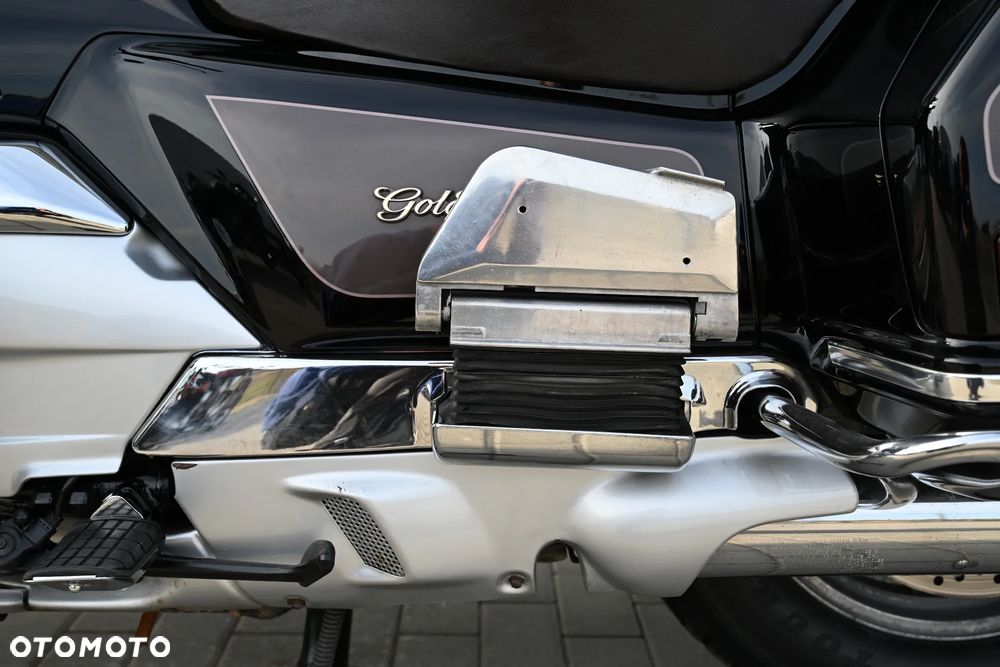 Honda GL - 33
