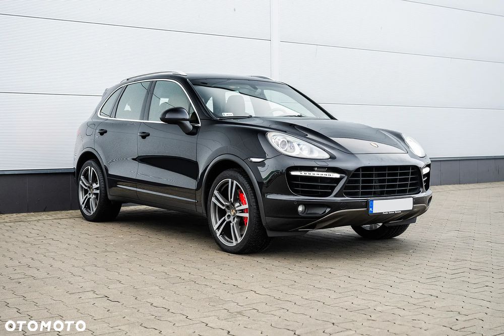 Porsche Cayenne Turbo - 2