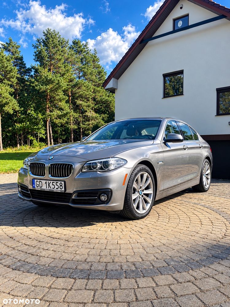 BMW Seria 5 528i Sport-Aut Luxury Line - 2