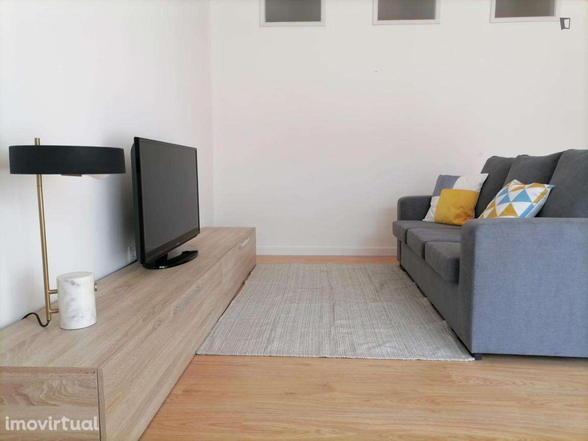 Quarto - localizado em Paranhos Porto - Grande imagem: 5/16