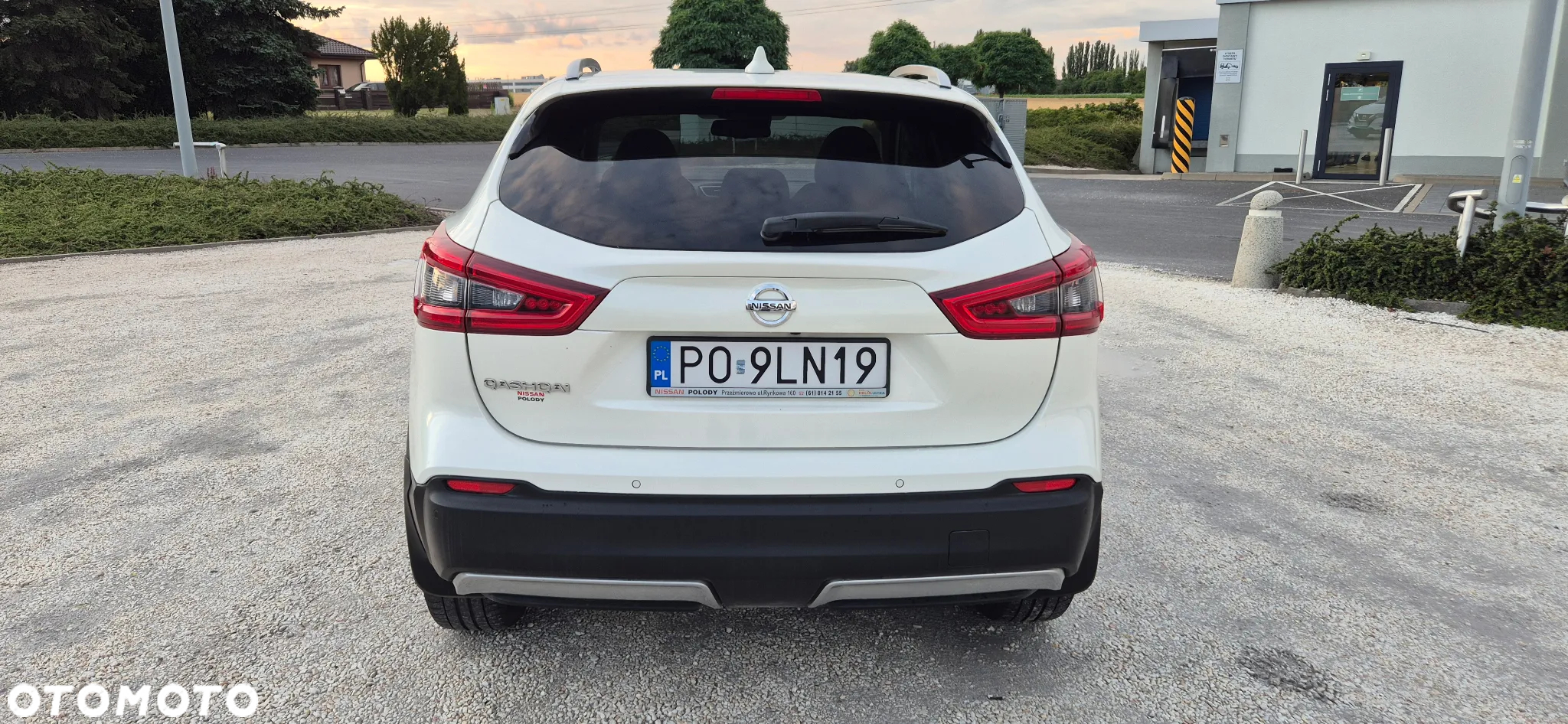 Nissan Qashqai 1.3 DIG-T N-Connecta DCT - 2