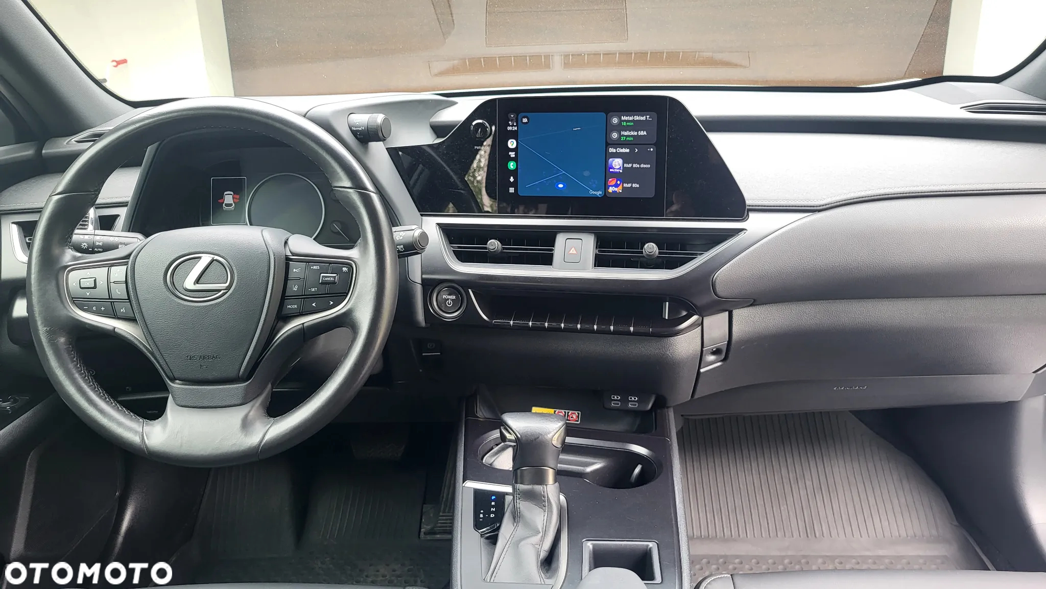 Lexus UX 250h GPF Business AWD - 23