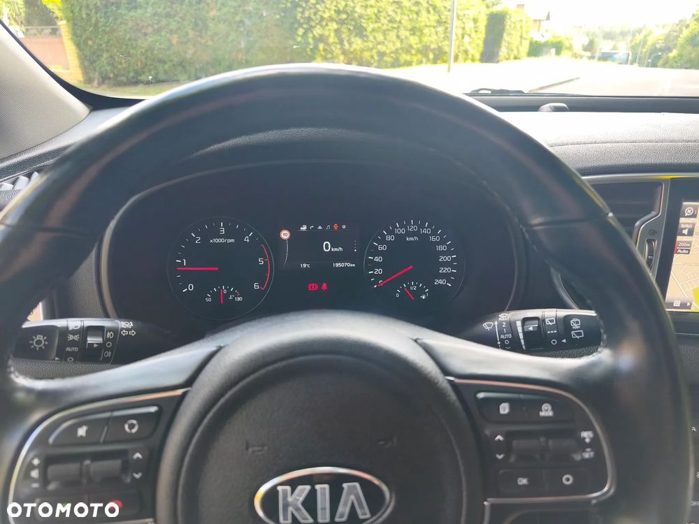 Kia Sportage 1.7 CRDI 2WD Dream-Team Edition - 24