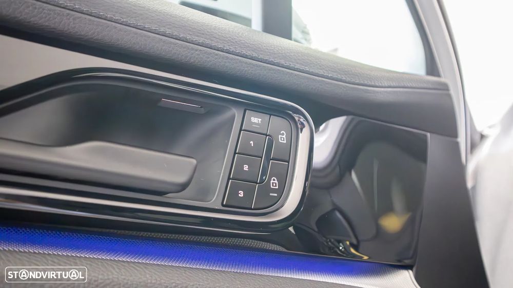 Porsche Panamera 4 E-Hybrid - 15