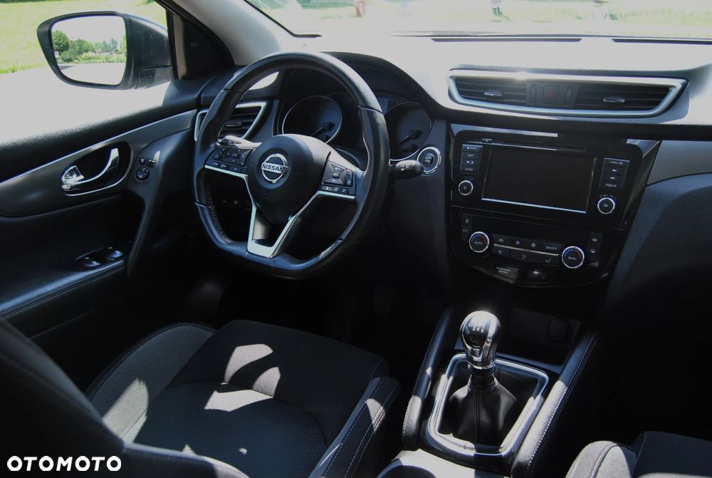 Nissan Qashqai 1.3 DIG-T N-WAY - 11
