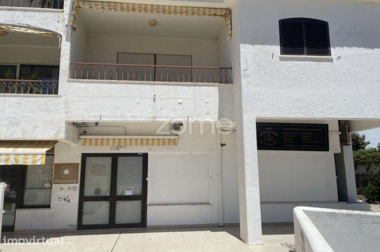 Loja São Pedro Estoril - Grande imagem: 3/20