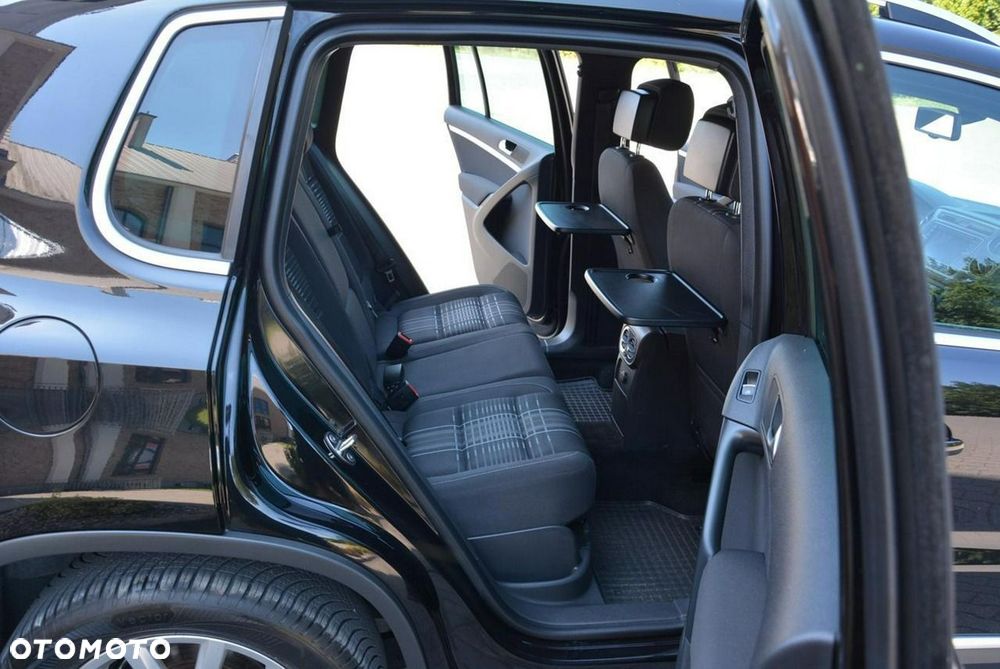 Volkswagen Tiguan 2.0 TDI SCR BlueMotion Technology Lounge Sport & Style - 14