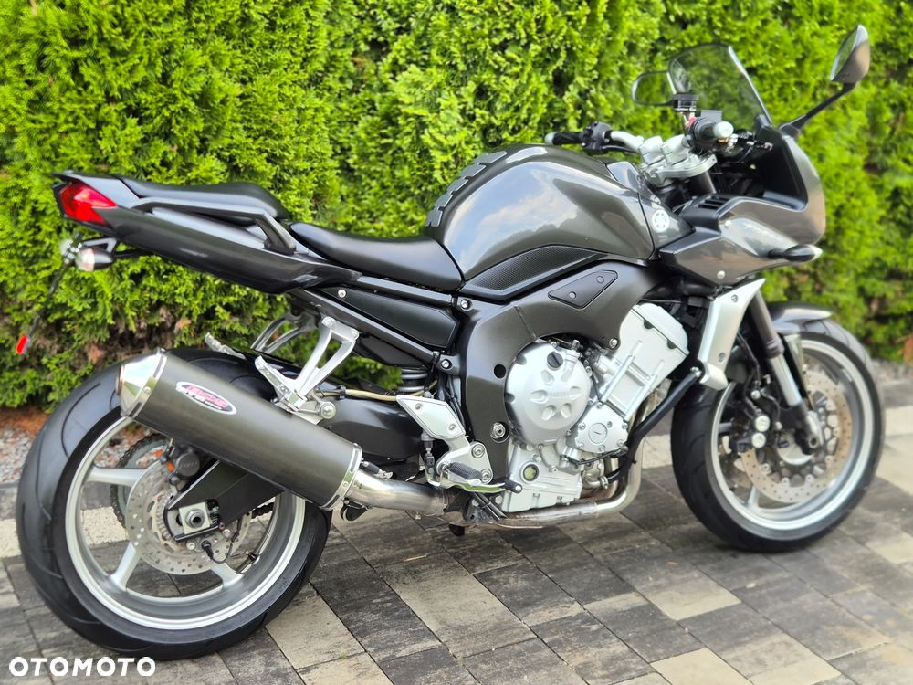 Yamaha FZ - 4