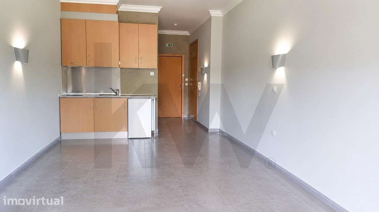 T0 Em Condomínio Privado, Varanda, Piscina, Garagem e AL a 5 min da Pr - Grande imagem: 5/13
