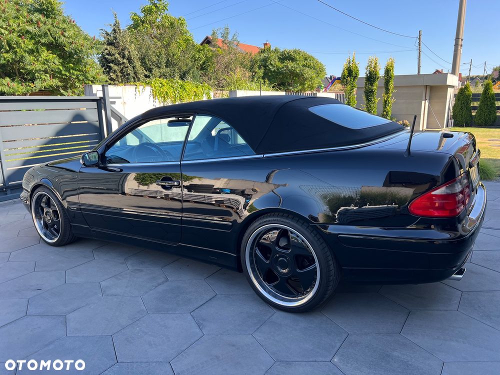 Mercedes-Benz CLK - 27