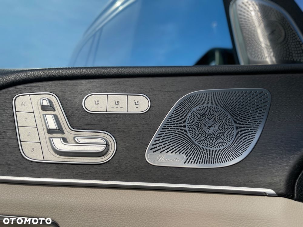 Mercedes-Benz GLS - 22