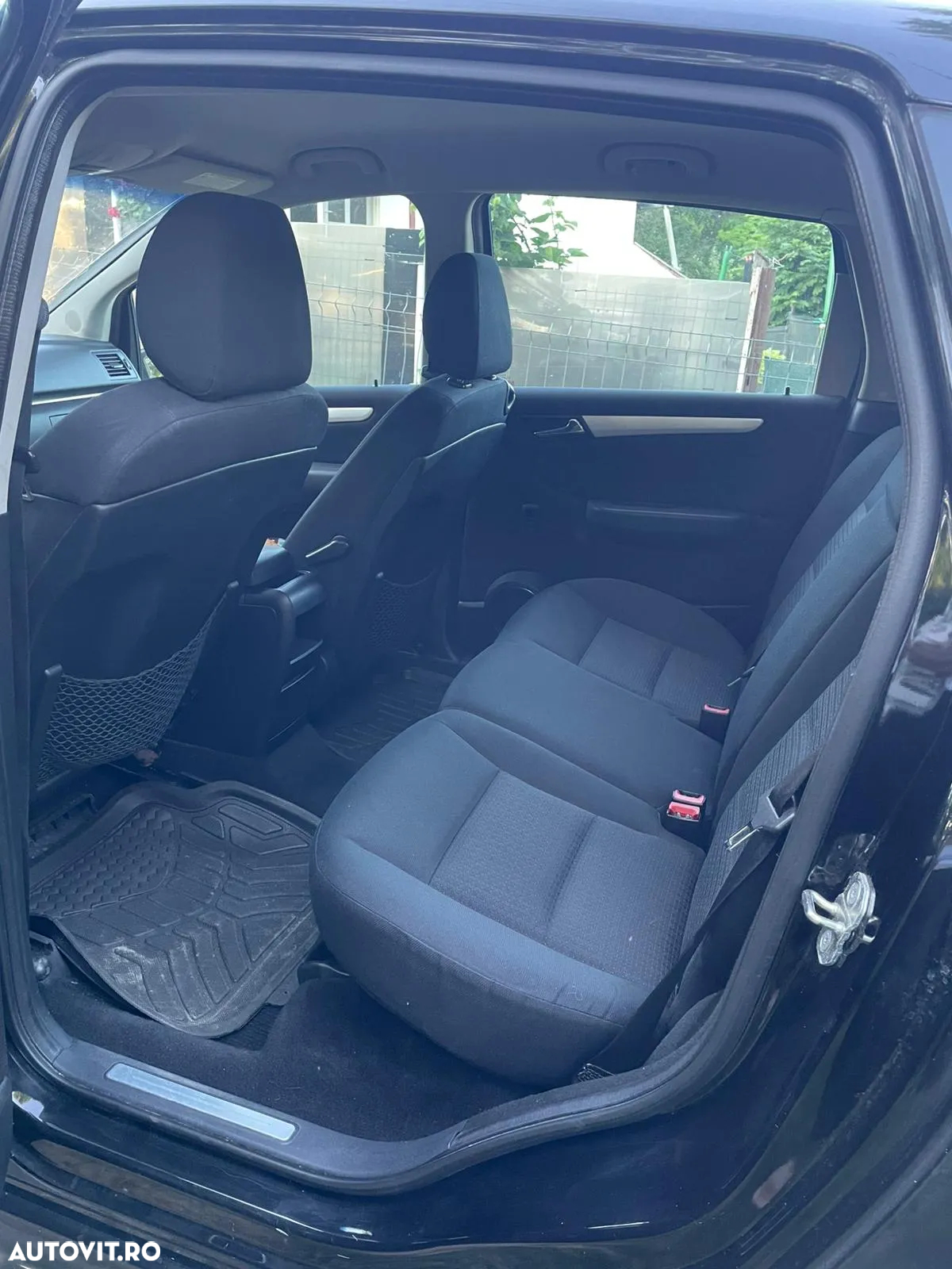 Mercedes-Benz B 200 CDI - 9