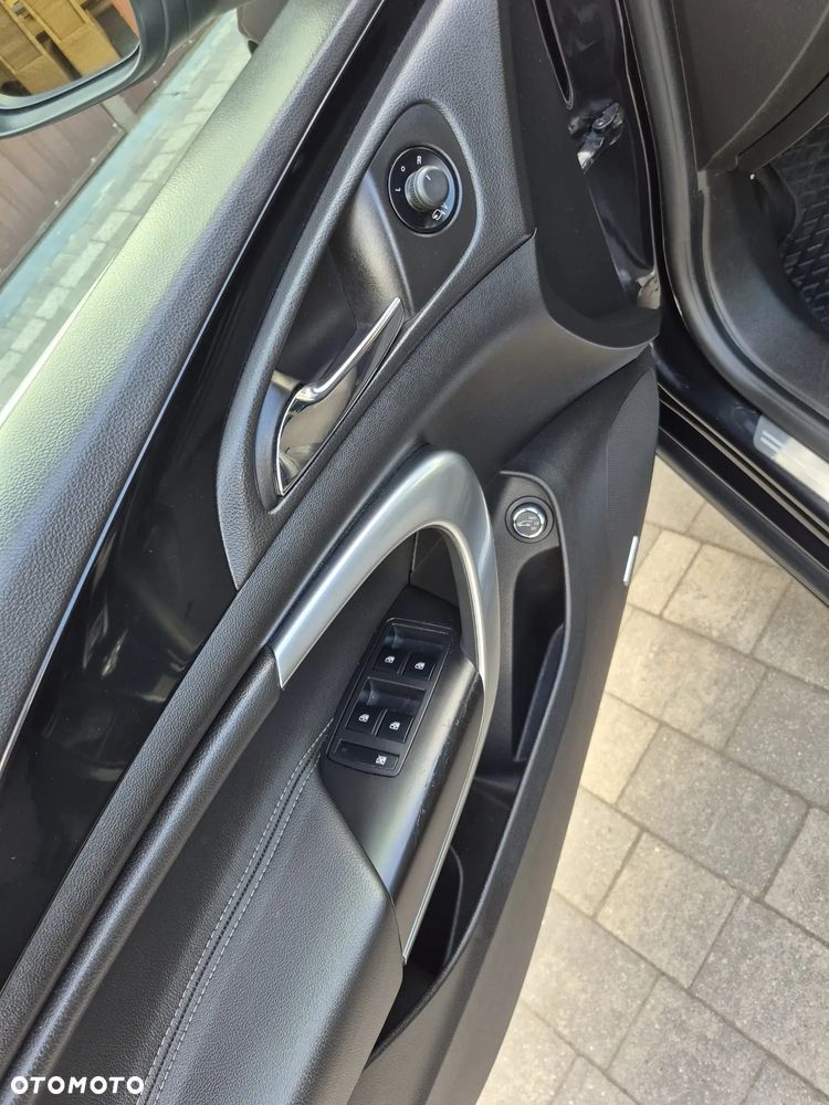 Opel Insignia - 13