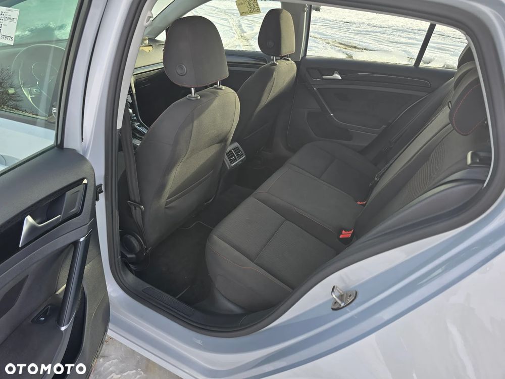 Volkswagen Golf 2.0 TDI DSG Sound - 20