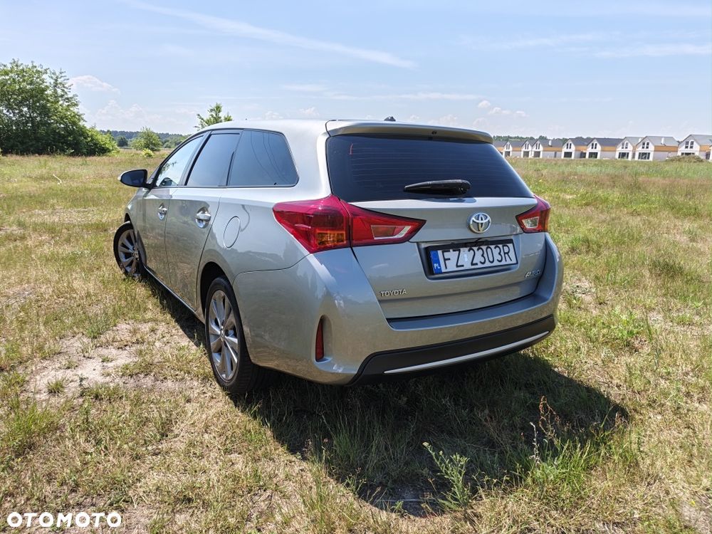 Toyota Auris - 2
