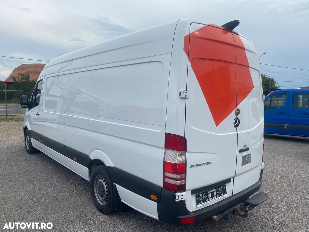 Mercedes-Benz Sprinter - 4