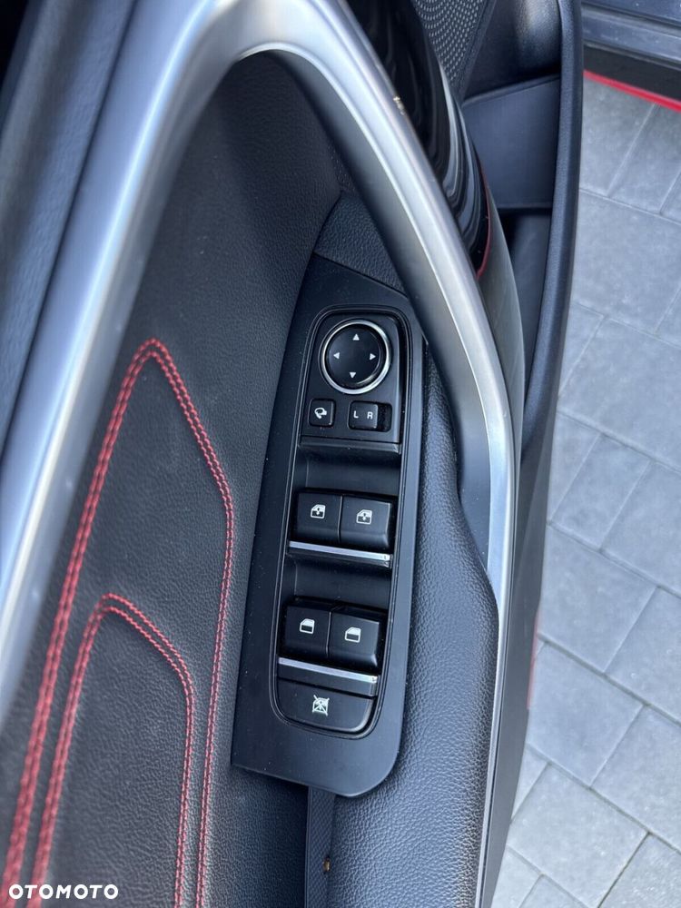 Kia ProCeed 1.6 T-GDI GT DCT - 17