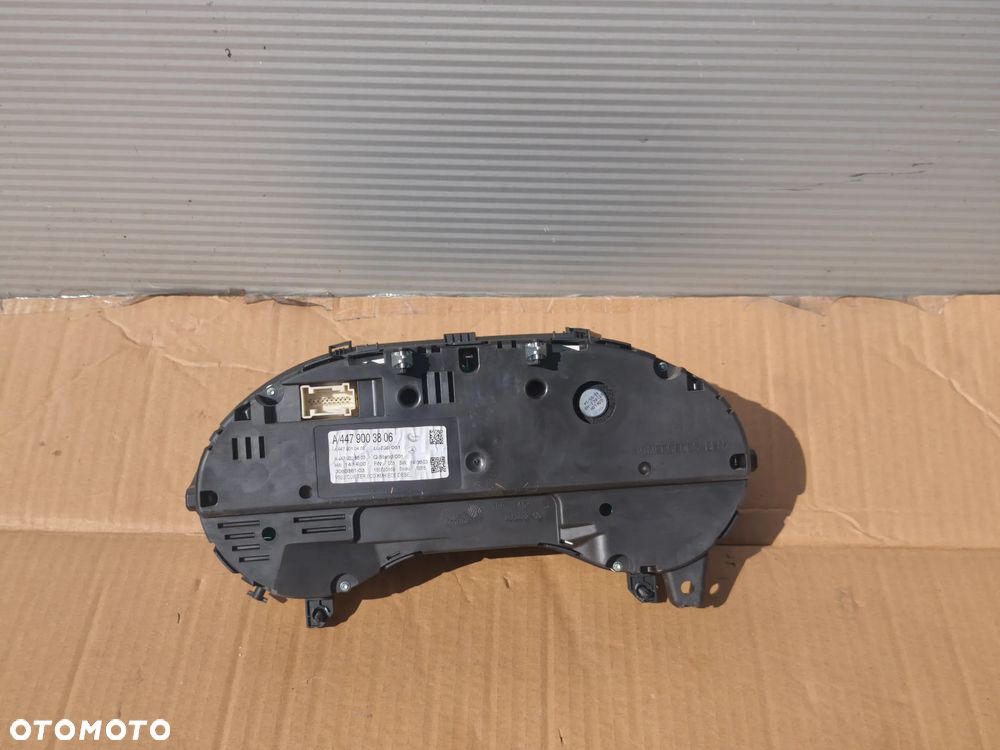 Licznik zegary Mercedes Vito w447 a4479003806 2014- - 4