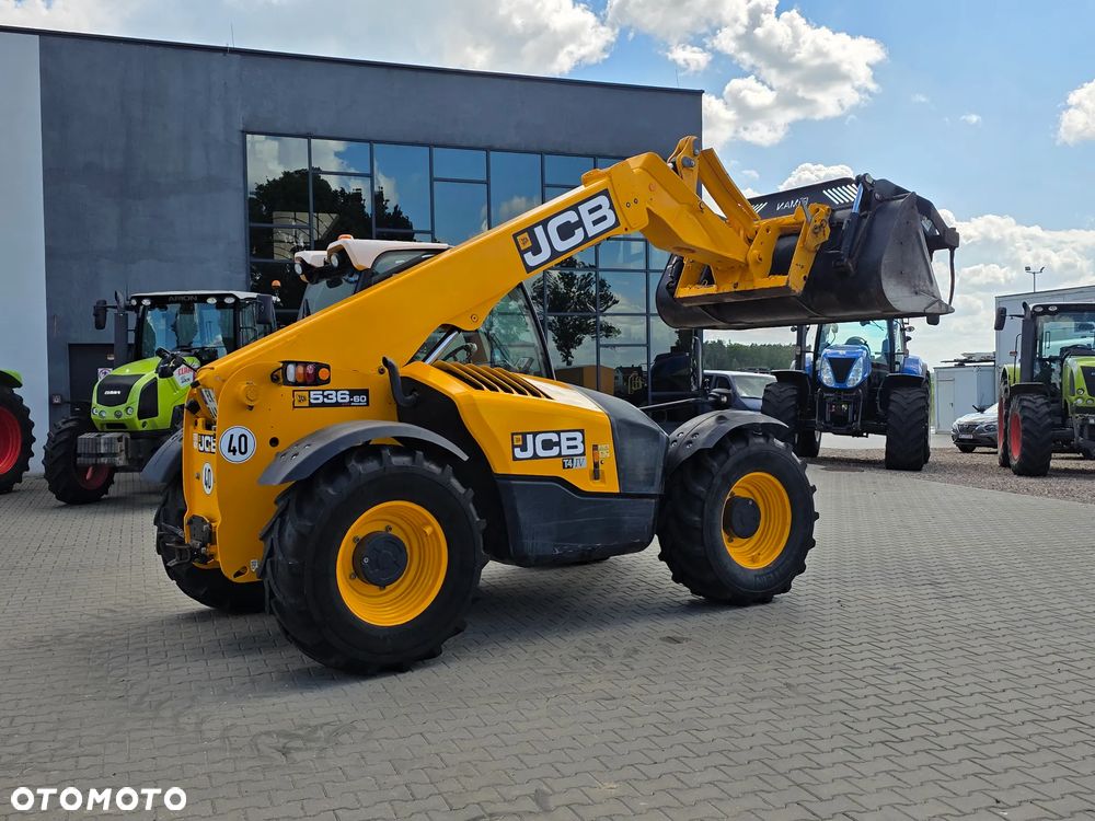 JCB 536 60 Agri Premier 2017R - 12